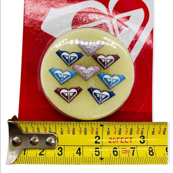 Roxy Push Pins - Picture 2 of 2